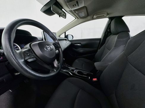 Used 2020 Toyota Corolla LE FWD image 19