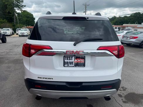 Used 2017 GMC Acadia SLT FWD image 8