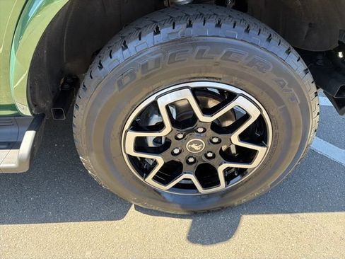Used 2025 Ford Bronco Outer Banks AWD/4WD image 28