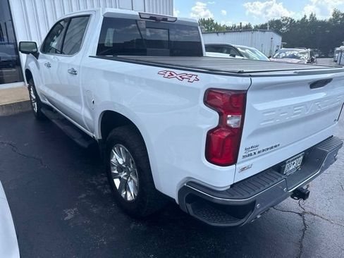 Used 2021 Chevrolet Silverado 1500 LTZ w/ LTZ Premium Package AWD/4WD image 10