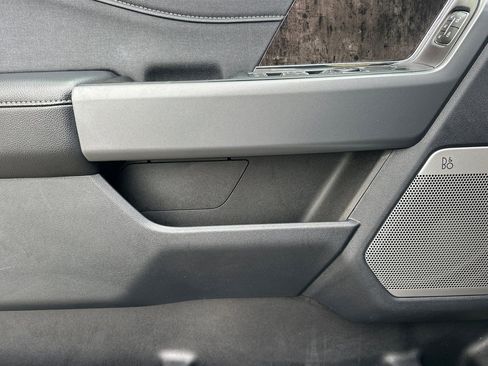 Used 2024 Ford F250 Lariat image 11