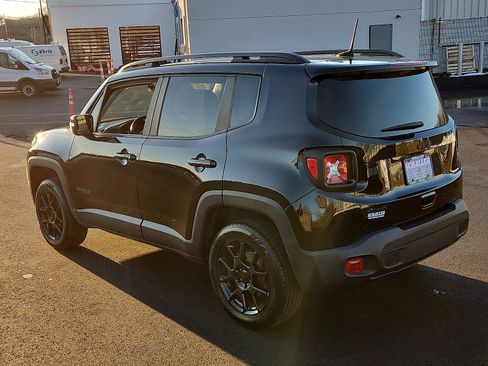 Used 2020 Jeep Renegade Altitude image 4