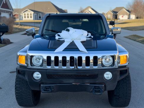 Used 2006 HUMMER H3 w/ Chrome Appearance Package image 2