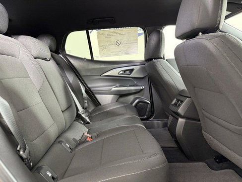 New 2026 Chevrolet Equinox EV LT image 18