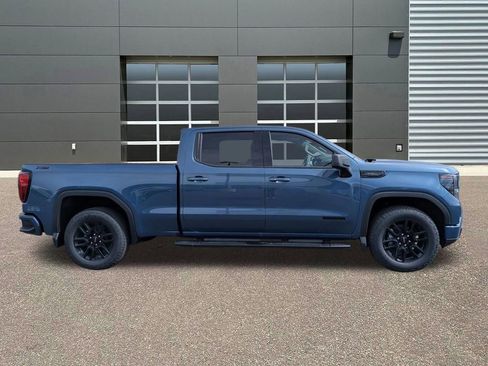 New 2026 GMC Sierra 1500 Elevation w/ LPO, Elevation Black Package AWD/4WD image 4