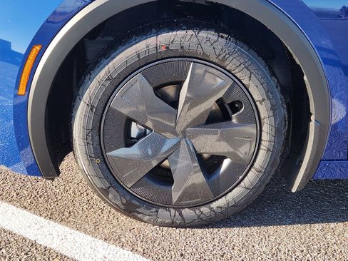 New 2026 Toyota Prius LE image 13