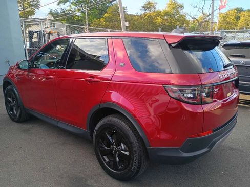 Used 2020 Land Rover Discovery Sport SE image 6