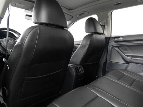 Used 2014 Volkswagen Jetta TDI image 19