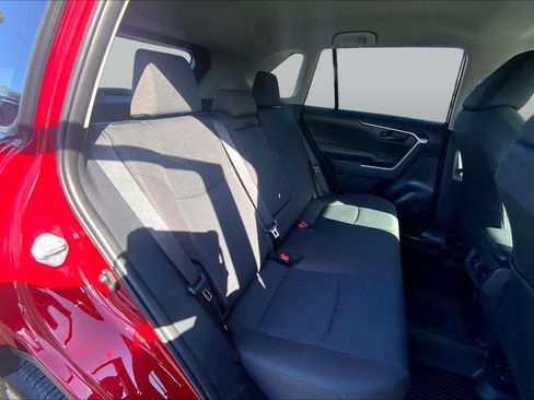 Certified 2025 Toyota RAV4 LE AWD/4WD image 19
