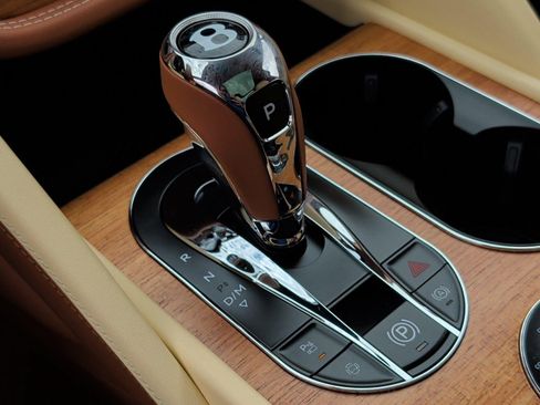 New 2026 Bentley Bentayga Extended Wheelbase AWD/4WD image 34