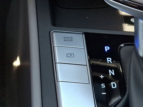 Certified 2025 Hyundai Elantra Sport image 24