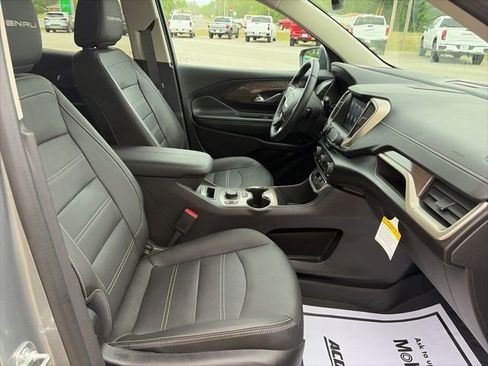 Used 2024 GMC Terrain Denali AWD/4WD image 23
