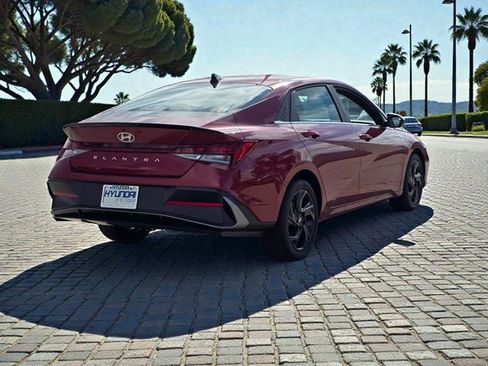 New 2026 Hyundai Elantra SEL Sport image 4