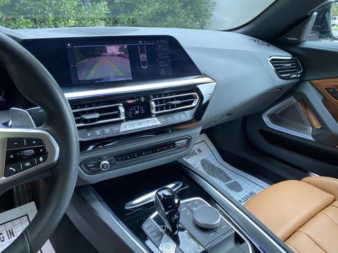 Used 2024 BMW Z4 M40i w/ Premium Package RWD image 24