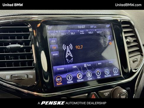 Used 2019 Jeep Grand Cherokee Altitude AWD/4WD image 8