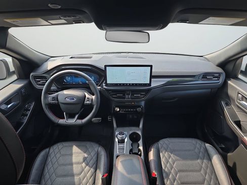 Used 2024 Ford Escape ST-Line Elite w/ Premium Technology Package AWD/4WD image 13