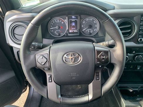 Used 2023 Toyota Tacoma TRD Off-Road image 27