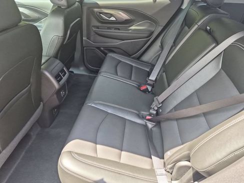 Used 2024 GMC Terrain SLT AWD/4WD image 28