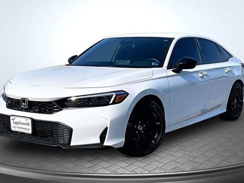 Used 2025 Honda Civic Sport image 1