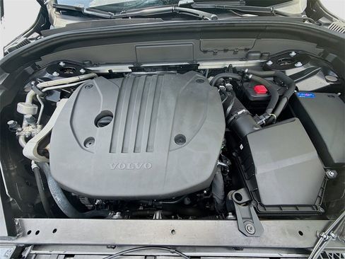Used 2023 Volvo XC60 B5 Plus w/ Protection Package Premier image 33