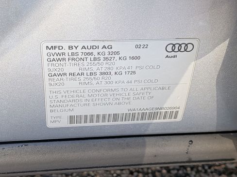 Used 2022 Audi e-tron Premium w/ Convenience Plus Package image 36