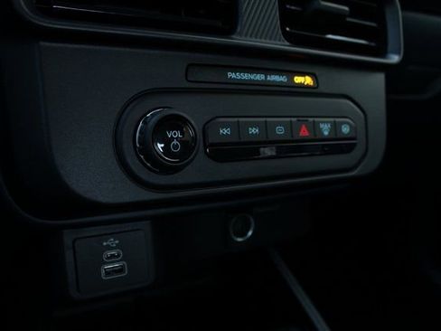 New 2025 Ford Maverick XL w/ Equipment Group 101A image 4