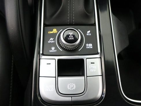 Used 2022 Kia Telluride LX image 51