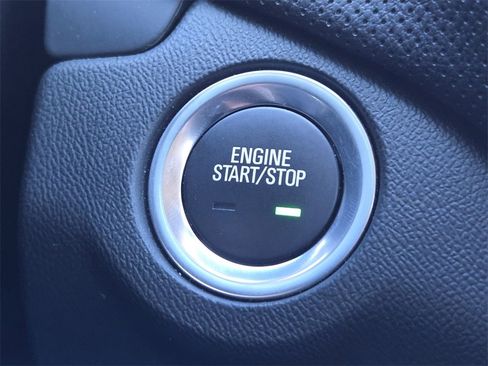 Used 2022 Chevrolet Equinox Premier image 16