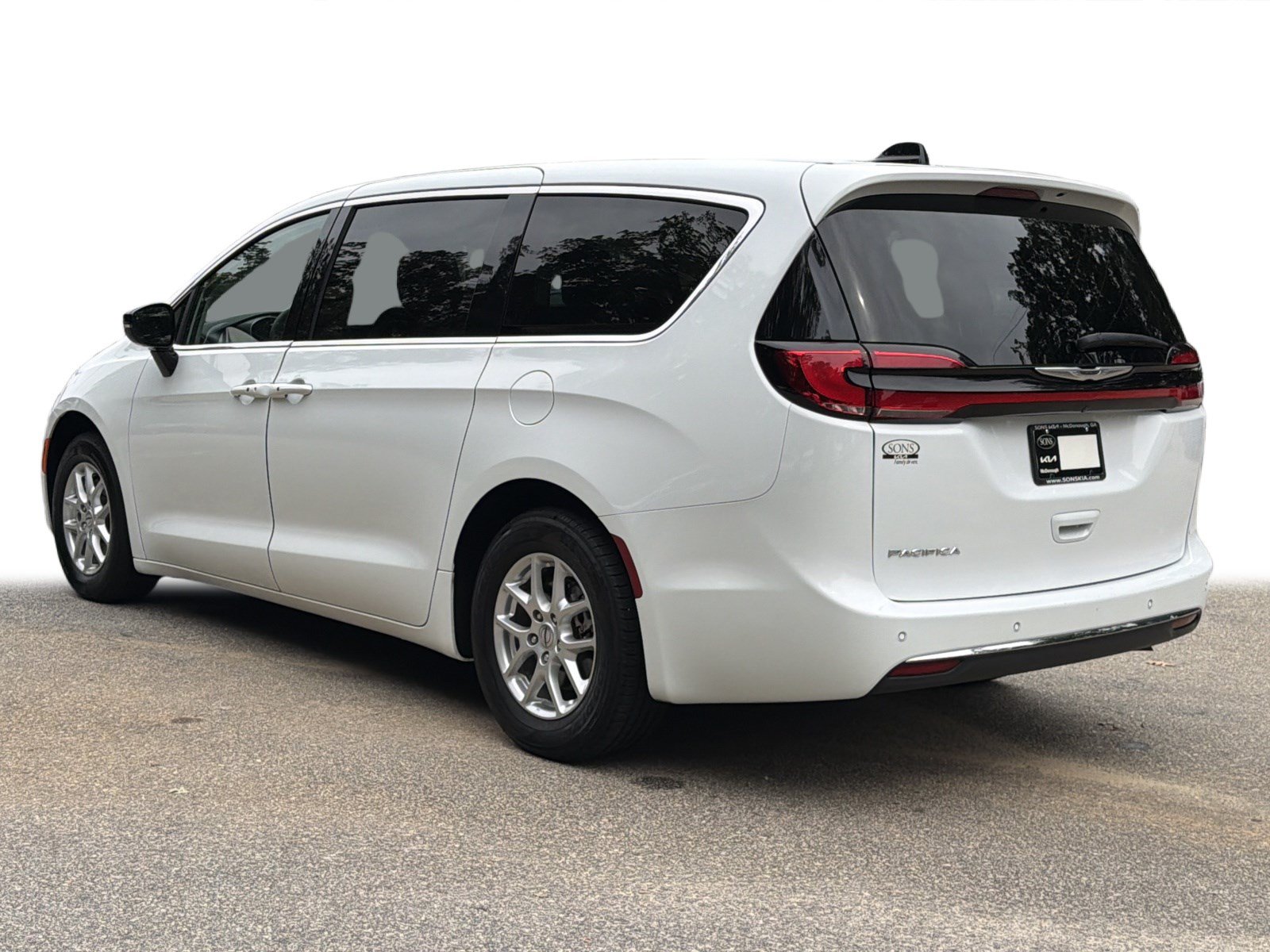Used 2024 Chrysler Pacifica Touring-L FWD image 24