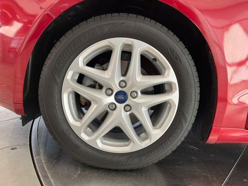 Used 2016 Ford Fusion SE image 33