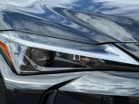 New 2026 Lexus UX 300h FWD image 10