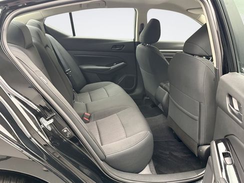 Used 2023 Nissan Altima 2.5 SV AWD/4WD image 17