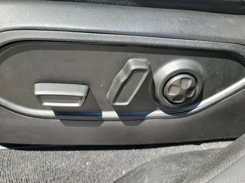 Used 2023 Jeep Grand Cherokee Altitude RWD image 19