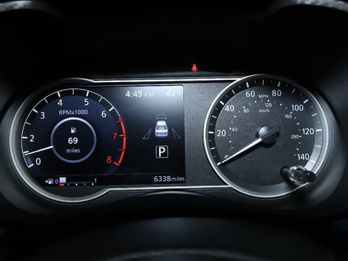 Certified 2025 Nissan Versa SV image 24