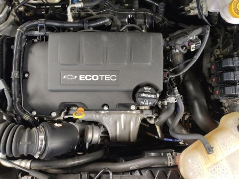 Used 2020 Chevrolet Sonic LT FWD image 29