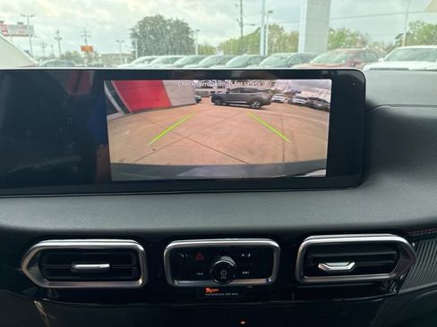 New 2026 Nissan Sentra SR w/ Floor Mat Package FWD image 14
