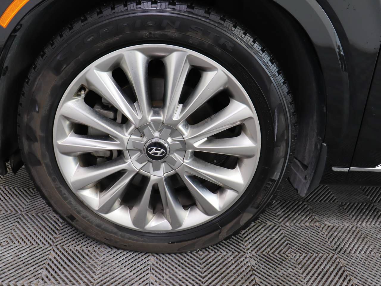 Used 2020 Hyundai Palisade Limited FWD image 17