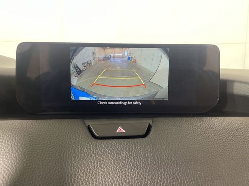 Used 2024 MAZDA CX-90 Plug-In Hybrid w/ Preferred AWD/4WD image 16