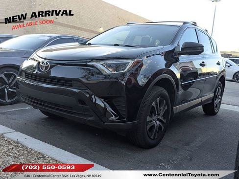Used 2016 Toyota RAV4 LE FWD image 1