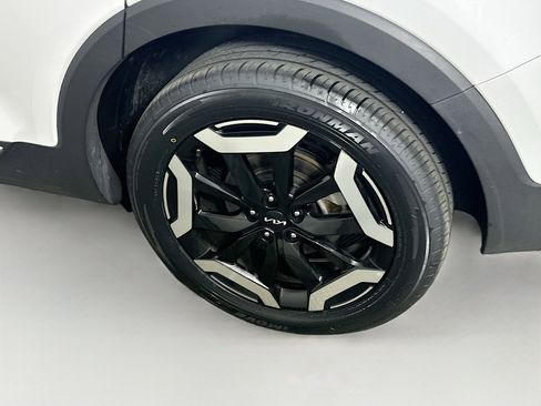 Used 2025 Kia Telluride S image 11