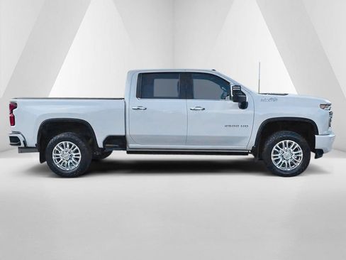 Used 2023 Chevrolet Silverado 2500 High Country w/ Z71 Off-Road Package AWD/4WD image 9