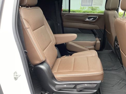 Used 2023 Chevrolet Suburban High Country w/ Premium Package 2 image 20