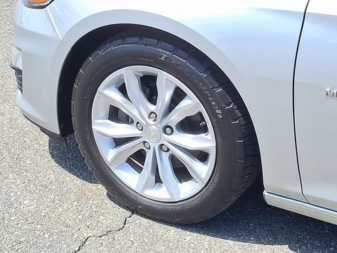 Used 2021 Chevrolet Malibu LT FWD image 30