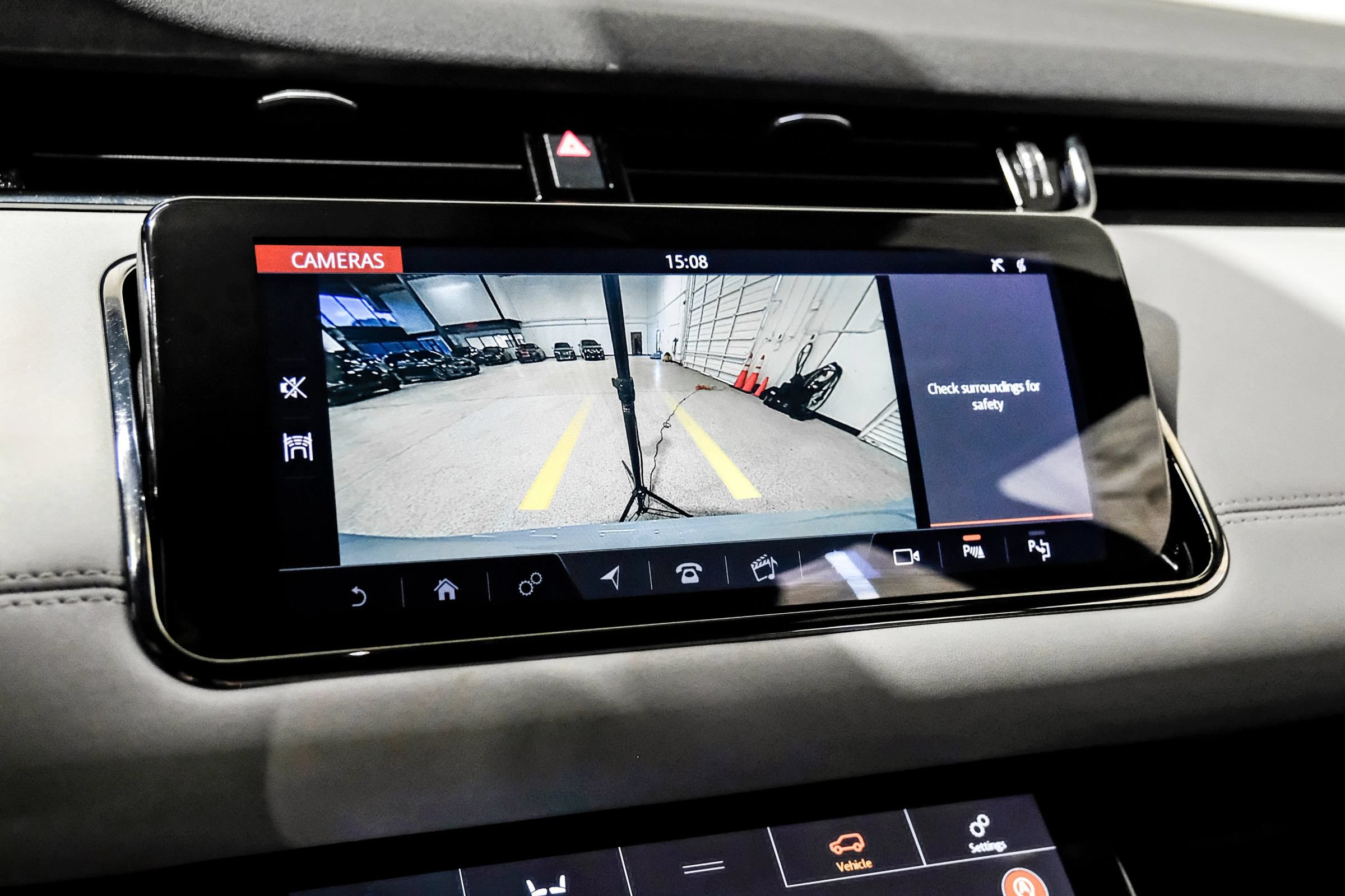 Used 2020 Land Rover Range Rover Evoque First Edition AWD/4WD image 20