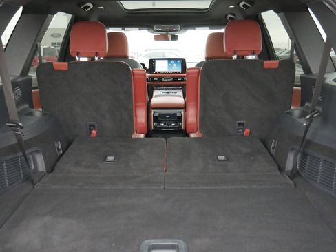 Used 2025 Lincoln Aviator Reserve w/ Jet Appearance Package image 23