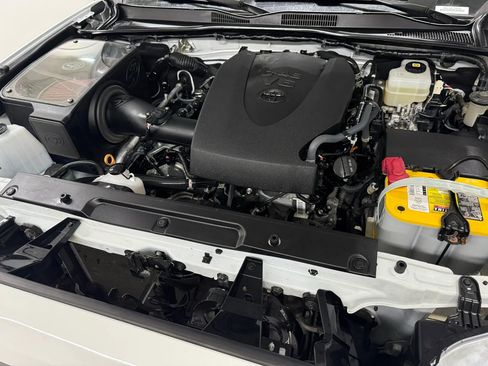 Used 2022 Toyota Tacoma TRD Off-Road image 32