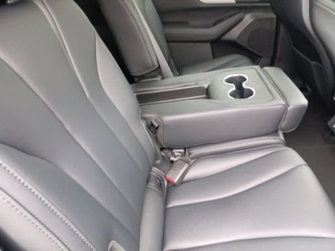 Used 2023 Acura MDX SH-AWD image 25