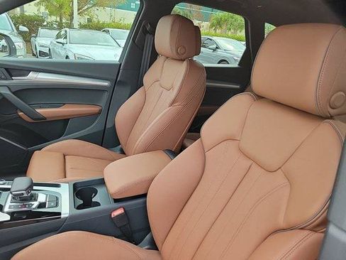Certified 2025 Audi Q5 2.0T Premium w/ Convenience Plus Package AWD/4WD image 16