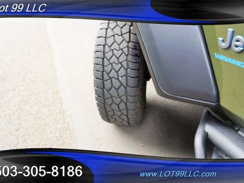 Used 2024 Jeep Wrangler Unlimited AWD/4WD image 4