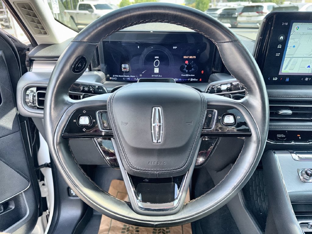 Used 2025 Lincoln Aviator 2WD w/ Equipment Group 101A image 11